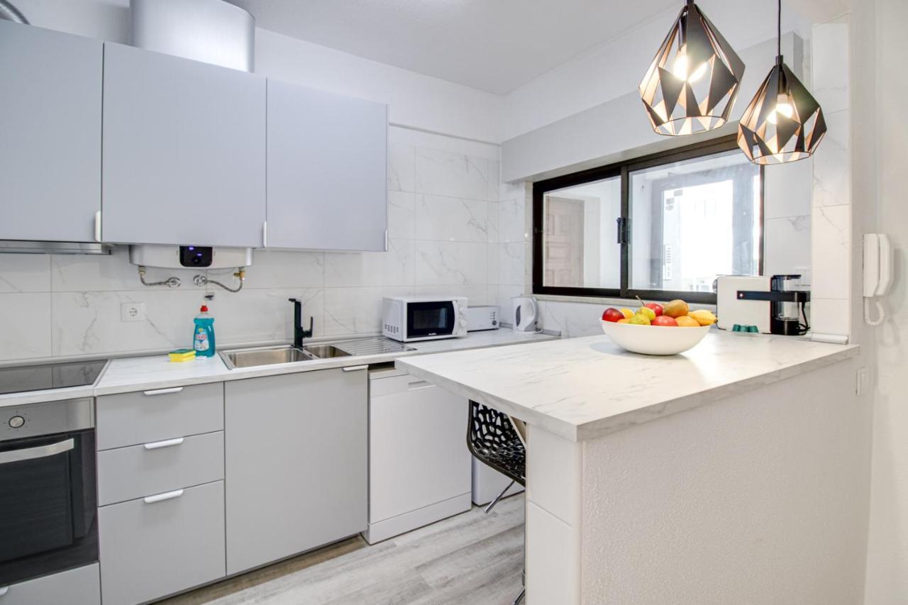Renovated Oasis Ocean View 1Bd Wi-Fi Beach 3 Min Албуфейра Екстер'єр фото